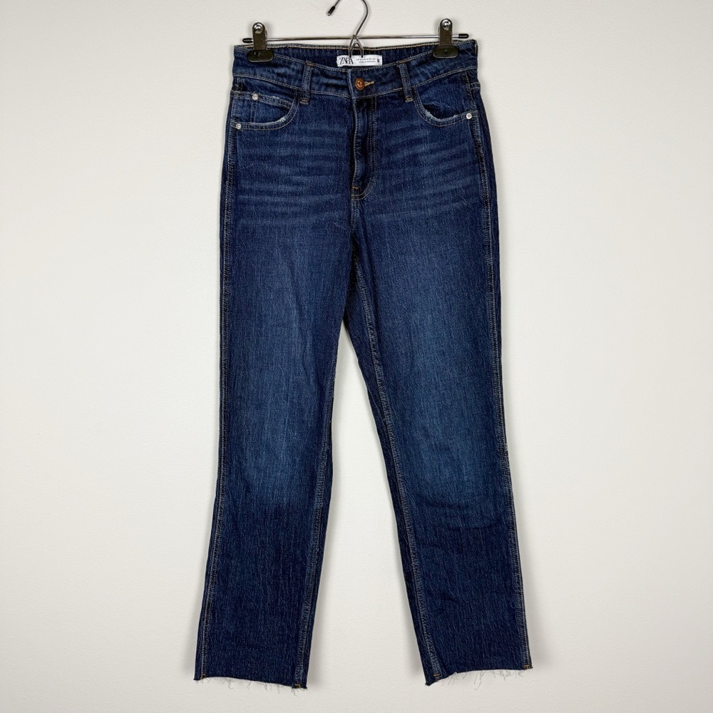 Zara Straight Leg Raw Hem Jeans Size 2